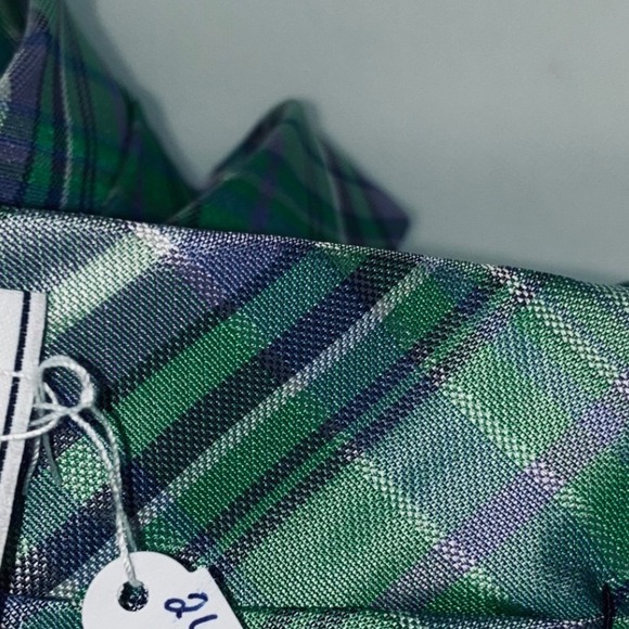 IZOD Mens Silk Necktie Green Purple White Plaid Woven Classic Tie - Picture 5 of 5